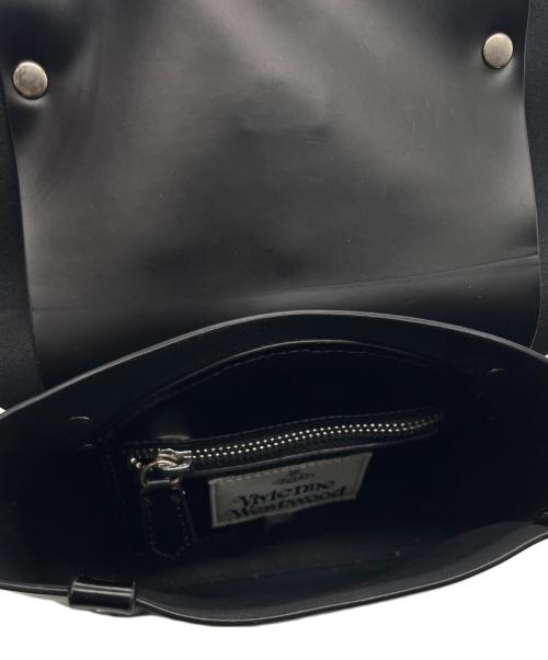 Vivienne Westwood（ヴィヴィアンウエストウッド）Vivienne Westwood (ヴィヴィアンウエストウッド) ショルダーバッグ ブラックの古着・服飾アイテム