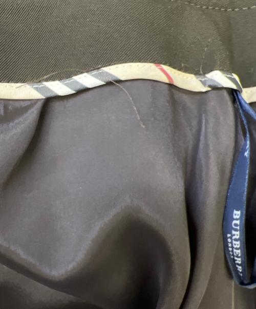 BURBERRY LONDON（バーバリーロンドン）BURBERRY LONDON (バーバリーロンドン) スカート オリーブ サイズ:38の古着・服飾アイテム