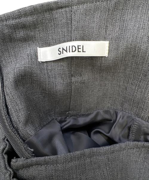 Snidel（スナイデル）Snidel (スナイデル) ビットプリーツスイッチングスカート グレーの古着・服飾アイテム