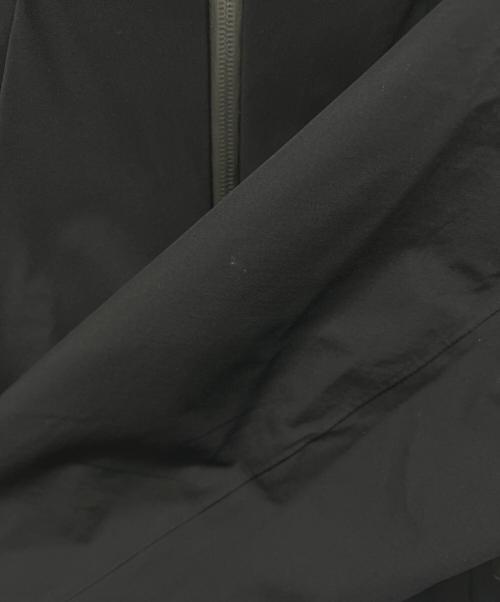 DESCENTE ALLTERRAIN（デザイント オルテライン）DESCENTE ALLTERRAIN (デザイント オルテライン) ナイロンジャケット ブラック サイズ:Mの古着・服飾アイテム