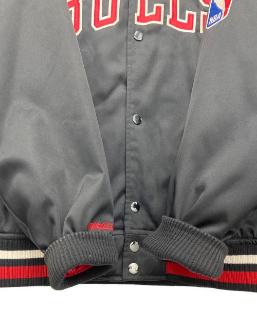 MITCHELL & NESS（ミッチェルアンドネス）MITCHELL & NESS (ミッチェルアンドネス) ブルゾン ブラック×レッド サイズ:Lの古着・服飾アイテム