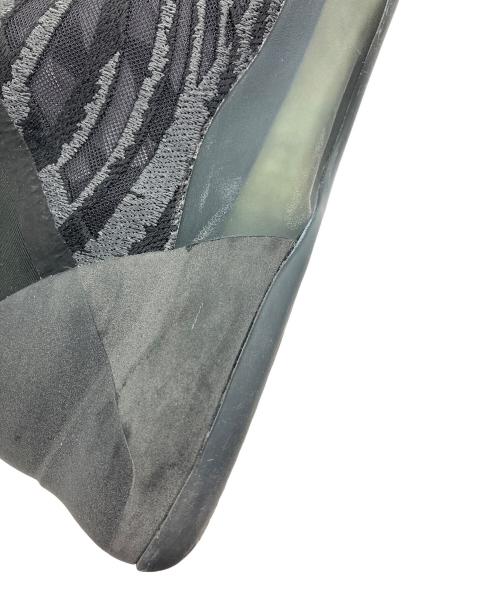 adidas（アディダス）adidas (アディダス) YEEZY QUANTUM 