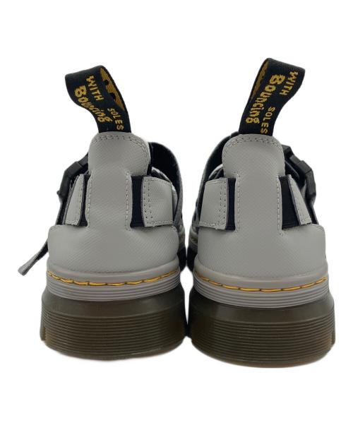 Dr.Martens（ドクターマーチン）Dr.Martens (ドクターマーチン) ストラップサンダル グレー×ブラック サイズ:38の古着・服飾アイテム