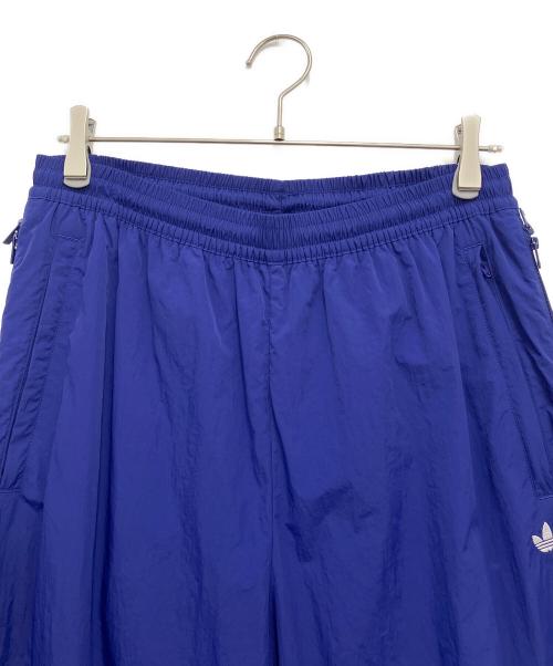 adidas（アディダス）adidas (アディダス) オーバーサイズ SSTトラックパンツ ブルー×ホワイト サイズ:XLの古着・服飾アイテム