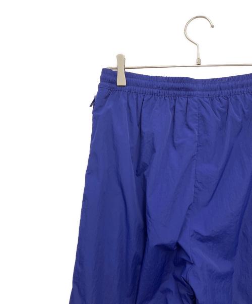 adidas（アディダス）adidas (アディダス) オーバーサイズ SSTトラックパンツ ブルー×ホワイト サイズ:XLの古着・服飾アイテム