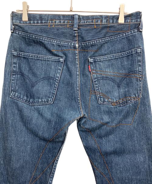 COMME des GARCONS JUNYA WATANABE MAN（コム デ ギャルソン ジュンヤ ワタナベ マン）COMME des GARCONS JUNYA WATANABE MAN (コム デ ギャルソン ジュンヤ ワタナベ マン) LEVI'S (リーバイス) デニムパンツ インディゴ サイズ:Sの古着・服飾アイテム