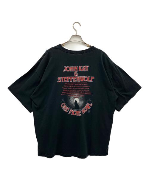 JOHN KAY & STEPPENWOLF（ジョン・ケイ・アンド・ステッペンウルフ）JOHN KAY & STEPPENWOLF (ジョン・ケイ・アンド・ステッペンウルフ) プリントTシャツ ブラック×レッド サイズ:2XLの古着・服飾アイテム