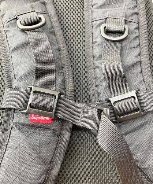 SUPREME（シュプリーム）SUPREME (シュプリーム) backpack(バックパック) ブラック×ホワイトの古着・服飾アイテム