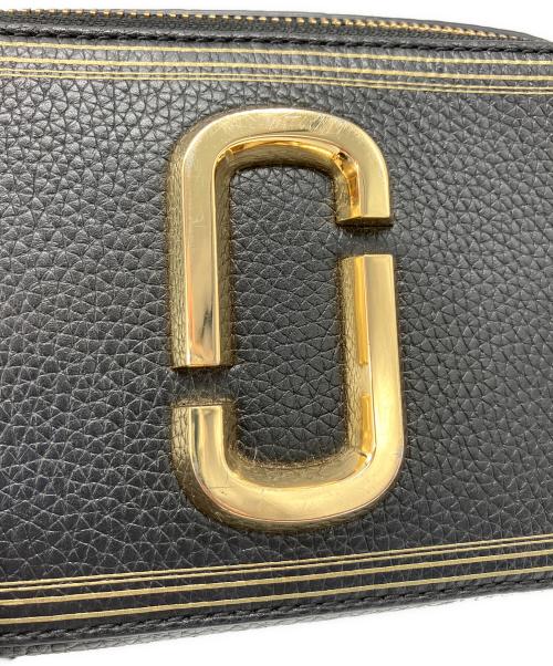 MARC JACOBS（マークジェイコブズ）MARC JACOBS (マークジェイコブス) ショルダーバッグ ブラック×ゴールドの古着・服飾アイテム