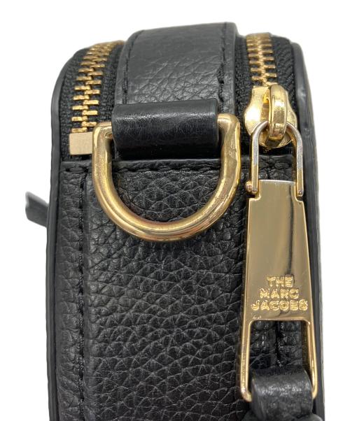 MARC JACOBS（マークジェイコブズ）MARC JACOBS (マークジェイコブス) ショルダーバッグ ブラック×ゴールドの古着・服飾アイテム