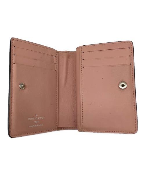 LOUIS VUITTON（ルイ ヴィトン）LOUIS VUITTON (ルイ ヴィトン) ポルトフォイユクレア モノグラム・マヒナ ピンク×ブラックの古着・服飾アイテム