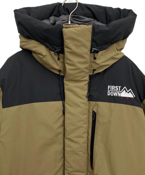 FIRST DOWN（ファーストダウン）FIRST DOWN (ファーストダウン) ダウンジャケット ベージュ×ブラック サイズ:XLの古着・服飾アイテム