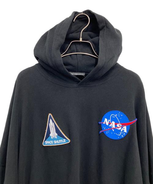 BALENCIAGA（バレンシアガ）BALENCIAGA (バレンシアガ) Space Boxy Hoodie（スペースボクシーフーディ) ブラック サイズ:SIZE Mの古着・服飾アイテム