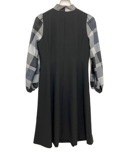 BLUE LABEL CRESTBRIDGE（ブルーレーベルクレストブリッジ）BLUE LABEL CRESTBRIDGE (ブルーレーベルクレストブリッジ) ドッキングジャンパースカートドレス ブラック×グレー サイズ:Sの古着・服飾アイテム