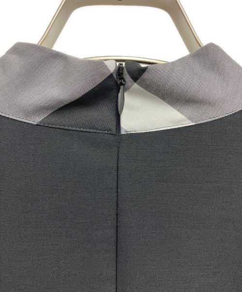 BLUE LABEL CRESTBRIDGE（ブルーレーベルクレストブリッジ）BLUE LABEL CRESTBRIDGE (ブルーレーベルクレストブリッジ) ドッキングジャンパースカートドレス ブラック×グレー サイズ:Sの古着・服飾アイテム