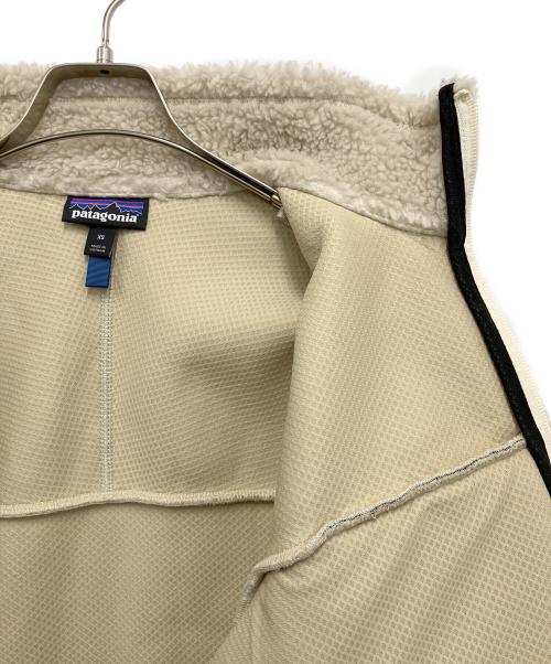 Patagonia（パタゴニア）Patagonia (パタゴニア) レトロX ジップボアジャケット アイボリー サイズ:XSの古着・服飾アイテム