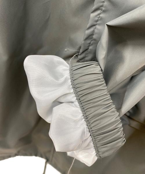 WIND AND SEA（ウィンダンシー）WIND AND SEA (ウィンダンシー) GOD SELECTION XXX (ゴッド セレクション トリプルエックス) コーチジャケット グレー サイズ:XLの古着・服飾アイテム