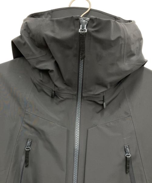 DESCENTE ALLTERRAIN（デザイント オルテライン）DESCENTE ALLTERRAIN (デザイント オルテライン) GORE-TEX JACKET SP(ゴアテックスジャケットSP) グレー サイズ:Mの古着・服飾アイテム