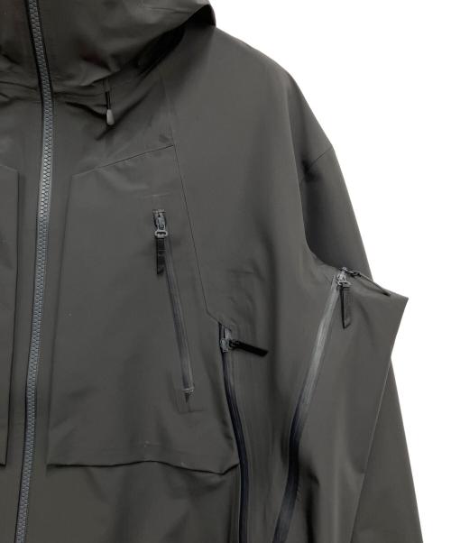 DESCENTE ALLTERRAIN（デザイント オルテライン）DESCENTE ALLTERRAIN (デザイント オルテライン) GORE-TEX JACKET SP(ゴアテックスジャケットSP) グレー サイズ:Mの古着・服飾アイテム