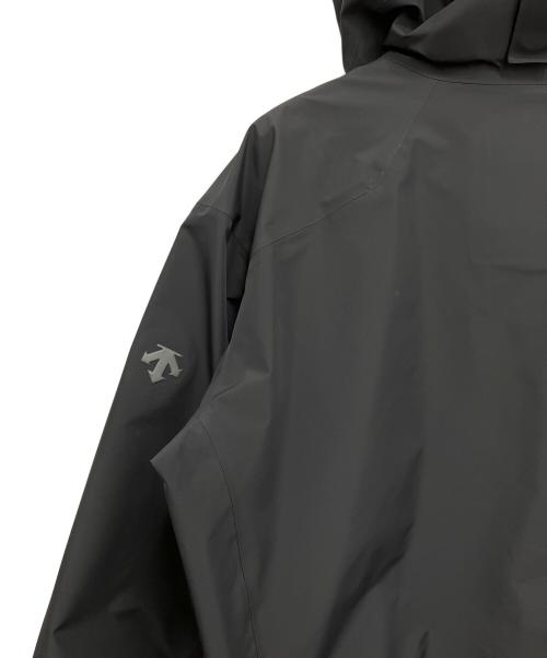 DESCENTE ALLTERRAIN（デザイント オルテライン）DESCENTE ALLTERRAIN (デザイント オルテライン) GORE-TEX JACKET SP(ゴアテックスジャケットSP) グレー サイズ:Mの古着・服飾アイテム