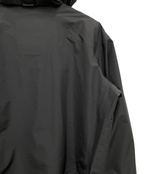 DESCENTE ALLTERRAIN（デザイント オルテライン）DESCENTE ALLTERRAIN (デザイント オルテライン) GORE-TEX JACKET SP(ゴアテックスジャケットSP) グレー サイズ:Mの古着・服飾アイテム