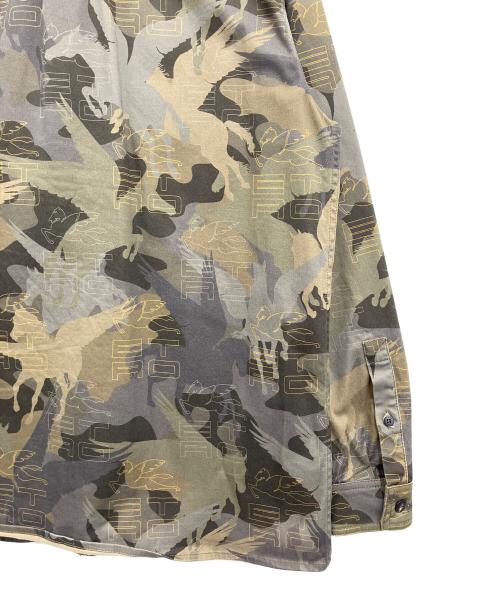 ETRO（エトロ）ETRO (エトロ) ペガソプリント迷彩柄シャツ レッド サイズ:Lの古着・服飾アイテム