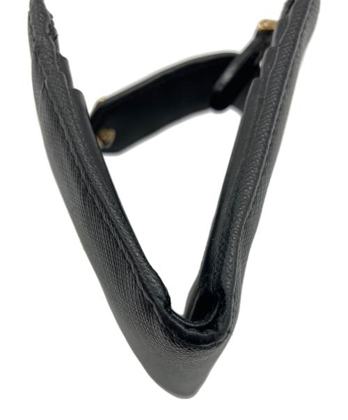 PRADA（プラダ）PRADA (プラダ) コンパクトウォレット サフィアーノ トライアングルロゴ ブラックの古着・服飾アイテム