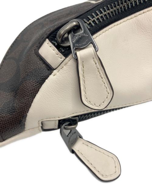 COACH（コーチ）COACH (コーチ) ワーレンベルトバッグ シグネチャーキャンバス ウィズヴァーシティモチーフ ブラウン×ベージュの古着・服飾アイテム