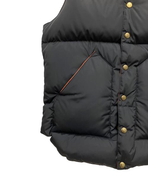 RockyMountainFeatherBed（ロッキーマウンテンフェザーベッド）RockyMountainFeatherBed (ロッキーマウンテンフェザーベッド) BEAMS (ビームス) ダウンベスト ブラック×ブラウン サイズ:38の古着・服飾アイテム