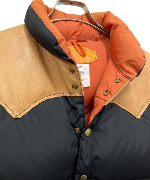 RockyMountainFeatherBed（ロッキーマウンテンフェザーベッド）RockyMountainFeatherBed (ロッキーマウンテンフェザーベッド) BEAMS (ビームス) ダウンベスト ブラック×ブラウン サイズ:38の古着・服飾アイテム