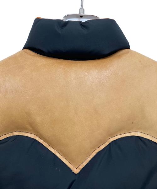RockyMountainFeatherBed（ロッキーマウンテンフェザーベッド）RockyMountainFeatherBed (ロッキーマウンテンフェザーベッド) BEAMS (ビームス) ダウンベスト ブラック×ブラウン サイズ:38の古着・服飾アイテム