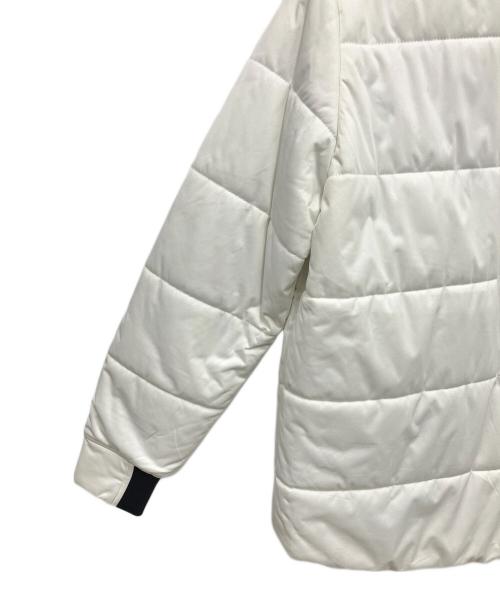 8YARDS（ハチヤーズ）8YARDS (ハチヤーズ) 中綿ジャケット ホワイト×ブラック サイズ:Mの古着・服飾アイテム