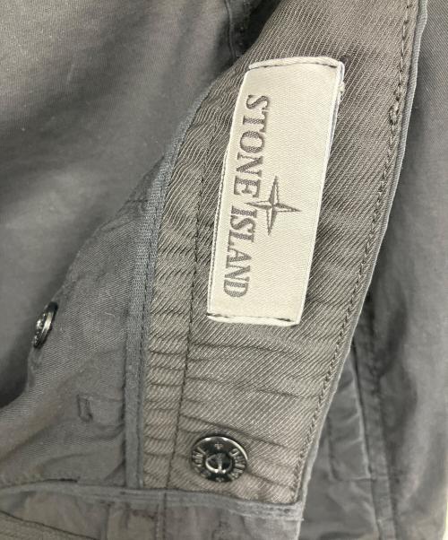 STONE ISLAND（ストーンアイランド）STONE ISLAND (ストーンアイランド) Single Pocket Gabardine Cargo Pant(シングルポケットギャバジンカーゴパンツ) ブラック サイズ:81cmの古着・服飾アイテム