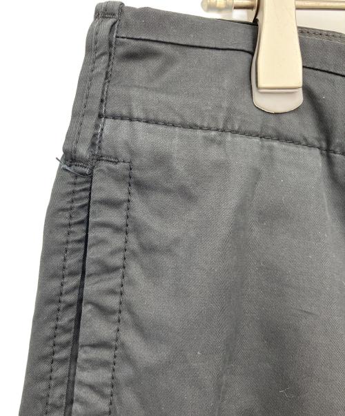 STONE ISLAND（ストーンアイランド）STONE ISLAND (ストーンアイランド) Single Pocket Gabardine Cargo Pant(シングルポケットギャバジンカーゴパンツ) ブラック サイズ:81cmの古着・服飾アイテム