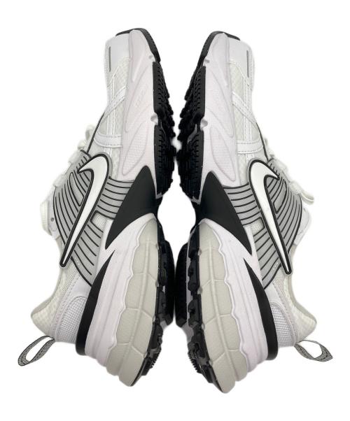 NIKE（ナイキ）NIKE (ナイキ) V2K RUN ホワイト×ブラック サイズ:24.5cmの古着・服飾アイテム