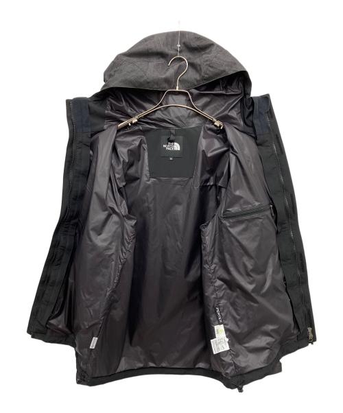 THE NORTH FACE（ザ ノース フェイス）THE NORTH FACE (ザ ノース フェイス) MOUNTAIN LIGHT JACKET ダークグレー×ブラック サイズ:Mの古着・服飾アイテム