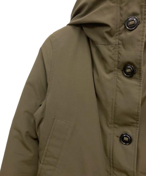 CANADA GOOSE（カナダグース）CANADA GOOSE (カナダグース) フーデッドジャケット オリーブ×ブラック サイズ:Mの古着・服飾アイテム