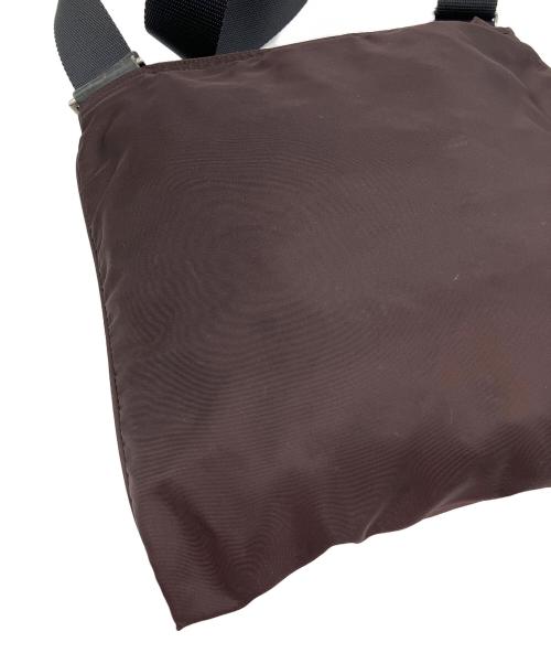 PRADA（プラダ）PRADA (プラダ) ナイロンサコッシュ ブラウン×ブラックの古着・服飾アイテム