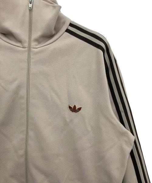 adidas（アディダス）adidas (アディダス) 	80s トレフォイルロゴ後期 デサント ベージュ×ブラウン サイズ:Mの古着・服飾アイテム