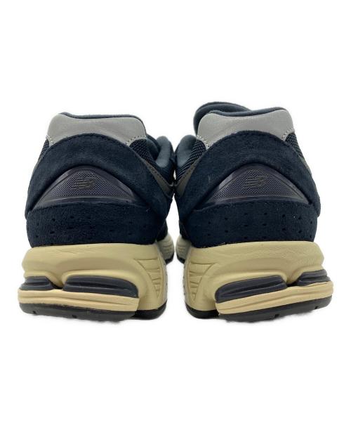 NEW BALANCE（ニューバランス）NEW BALANCE (ニューバランス) M2002RCA ネイビー×ベージュ サイズ:25.5cmの古着・服飾アイテム