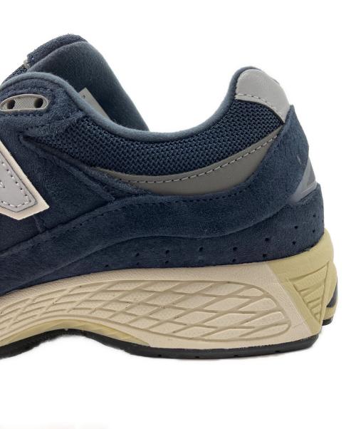 NEW BALANCE（ニューバランス）NEW BALANCE (ニューバランス) M2002RCA ネイビー×ベージュ サイズ:25.5cmの古着・服飾アイテム