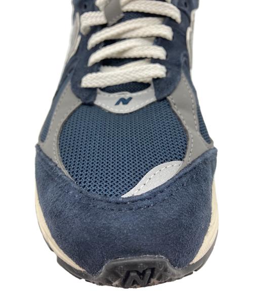 NEW BALANCE（ニューバランス）NEW BALANCE (ニューバランス) M2002RCA ネイビー×ベージュ サイズ:25.5cmの古着・服飾アイテム