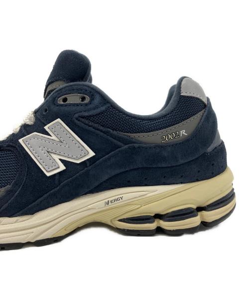 NEW BALANCE（ニューバランス）NEW BALANCE (ニューバランス) M2002RCA ネイビー×ベージュ サイズ:25.5cmの古着・服飾アイテム