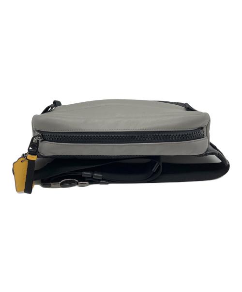 COACH（コーチ）COACH (コーチ) ボディーバッグ グレー×ブラックの古着・服飾アイテム