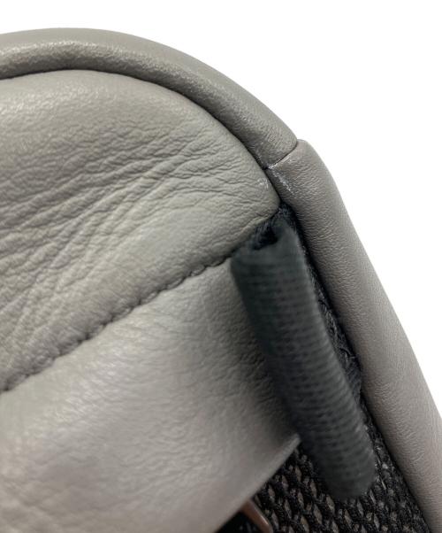 COACH（コーチ）COACH (コーチ) ボディーバッグ グレー×ブラックの古着・服飾アイテム