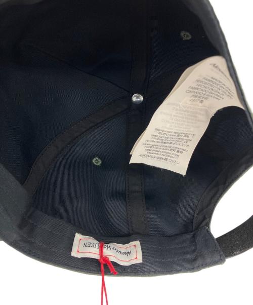 ALEXANDER McQUEEN（アレキサンダーマックイーン）ALEXANDER McQUEEN (アレキサンダーマックイーン) キャップ オリーブ サイズ:M 58cmの古着・服飾アイテム