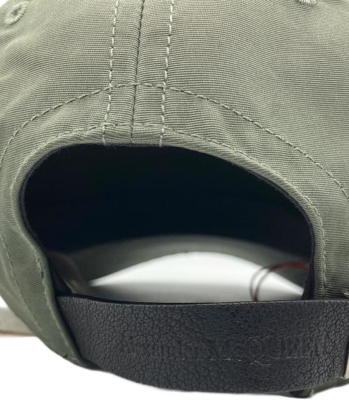 ALEXANDER McQUEEN（アレキサンダーマックイーン）ALEXANDER McQUEEN (アレキサンダーマックイーン) キャップ オリーブ サイズ:M 58cmの古着・服飾アイテム