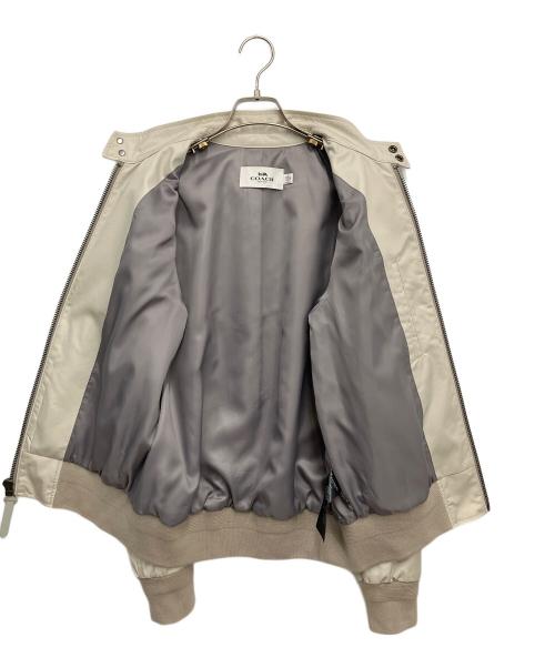 COACH（コーチ）COACH (コーチ) ジップアップジャケット ベージュ サイズ:Mの古着・服飾アイテム