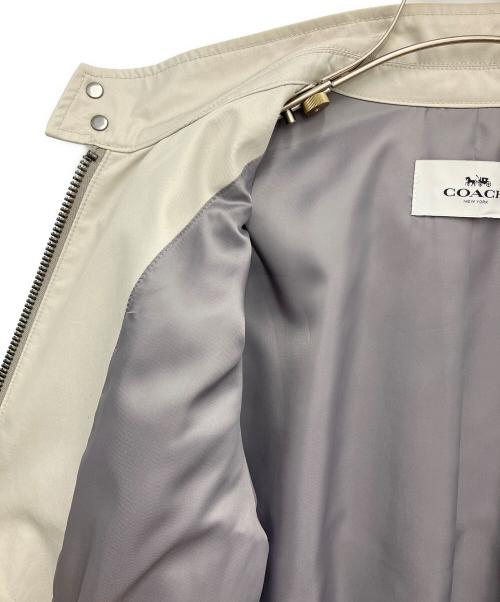 COACH（コーチ）COACH (コーチ) ジップアップジャケット ベージュ サイズ:Mの古着・服飾アイテム