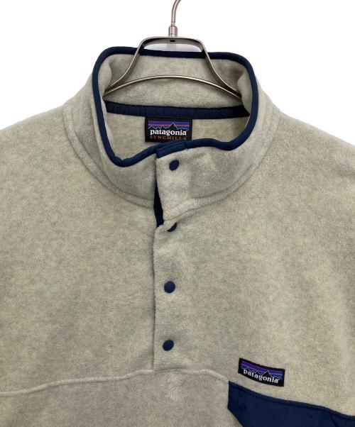 Patagonia（パタゴニア）Patagonia (パタゴニア) ライトウェイト・シンチラ・スナップT ホワイト×ネイビー サイズ:Lの古着・服飾アイテム